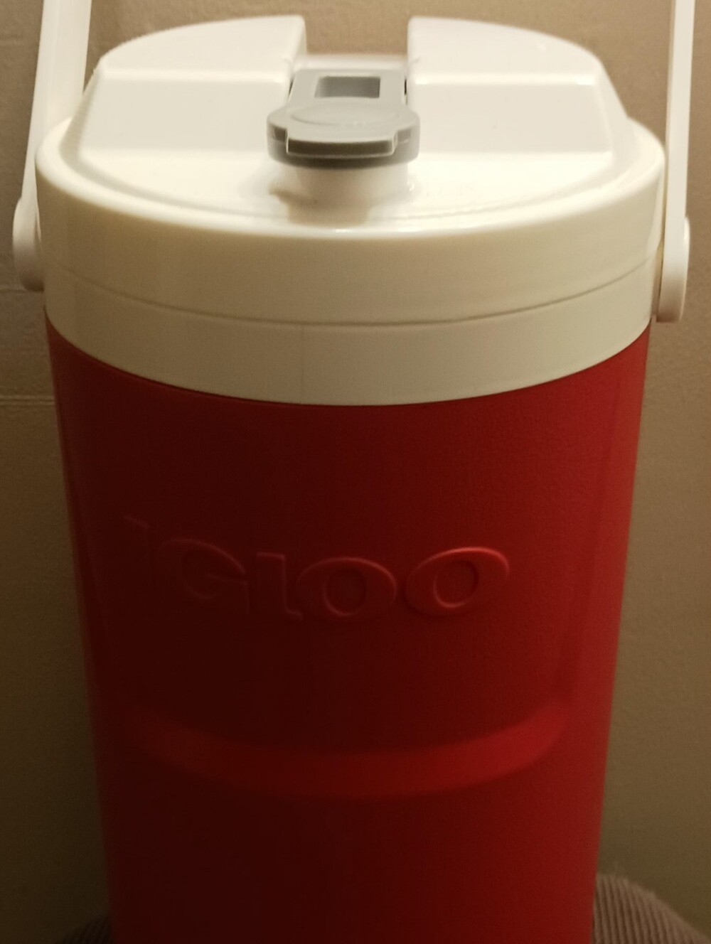Igloo Red and White Insulated Beverage Cooler Jug